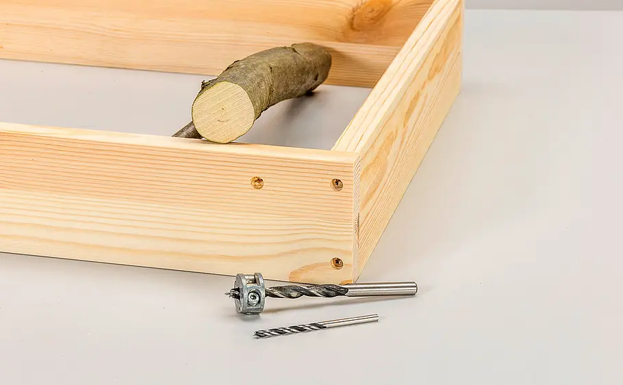 Garderobe aus Ästen selber bauen