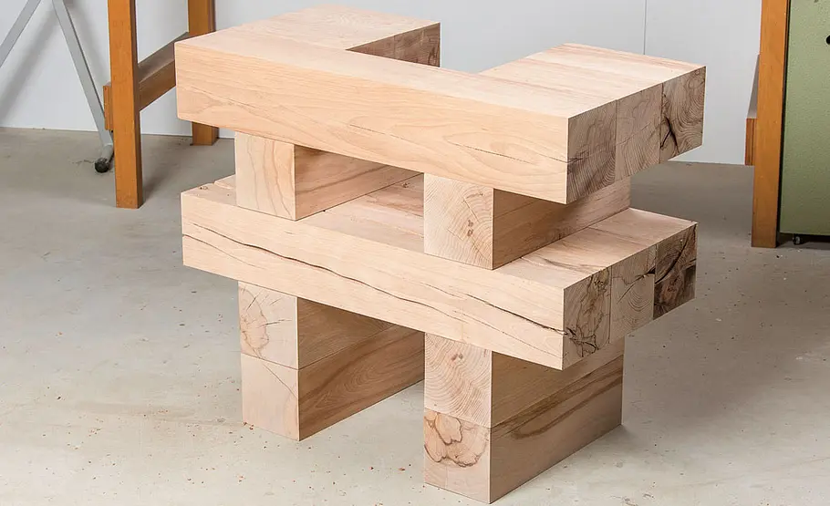 Waschplatz aus Holzbalken bauen