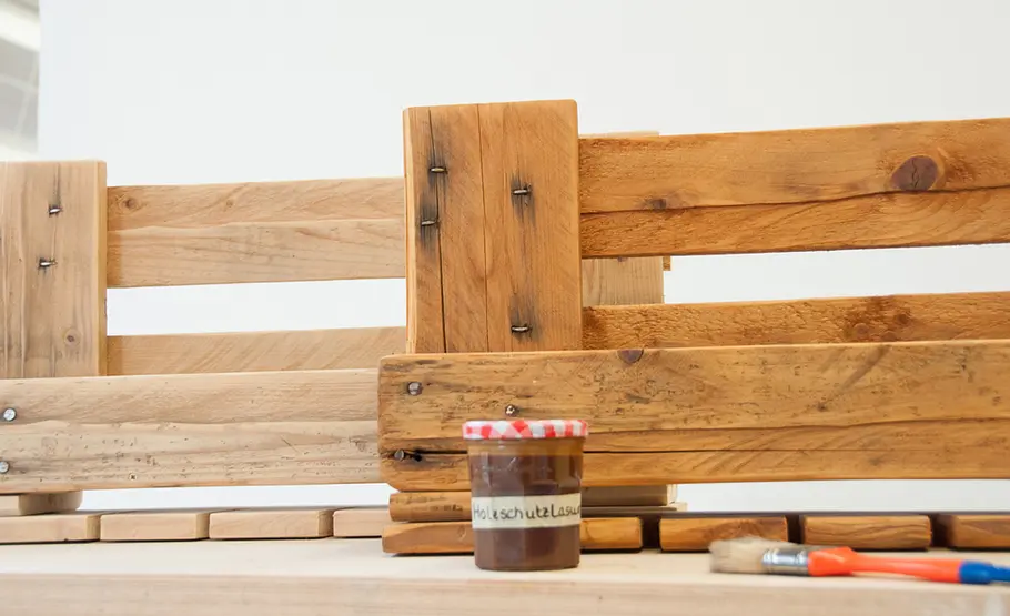 Paletten-Upcycling: Weinregal selber bauen