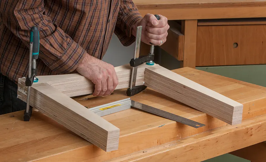 Holzhocker