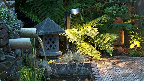 Mit einfachem Stecksystem den Garten beleuchten - Foto: sidm / CK