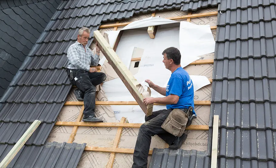 Velux Dachfenster mit Verdunkelungsrollo einbauen