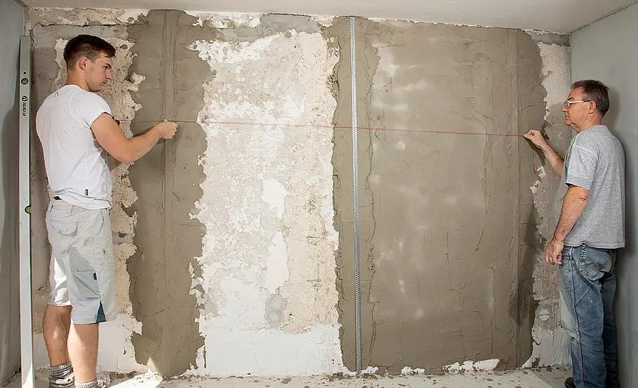 So können Sie die Kellerwand verputzen