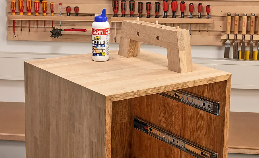 Bürotisch aus Eichenholz bauen