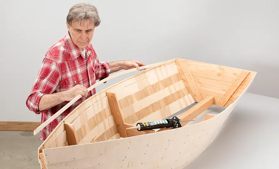 Hochbeet-Boot bauen