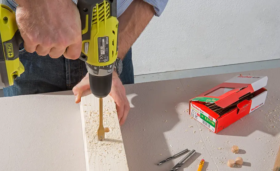 Werkbank mit Werkzeughalter