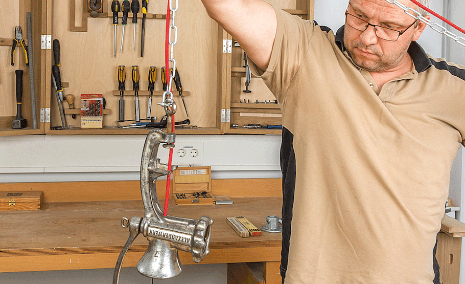 Upcycling-Leuchte aus Fleischwolf selber bauen
