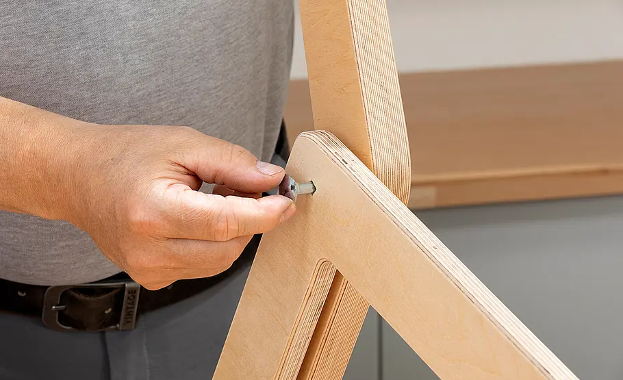 Klappbaren Couchtisch bauen