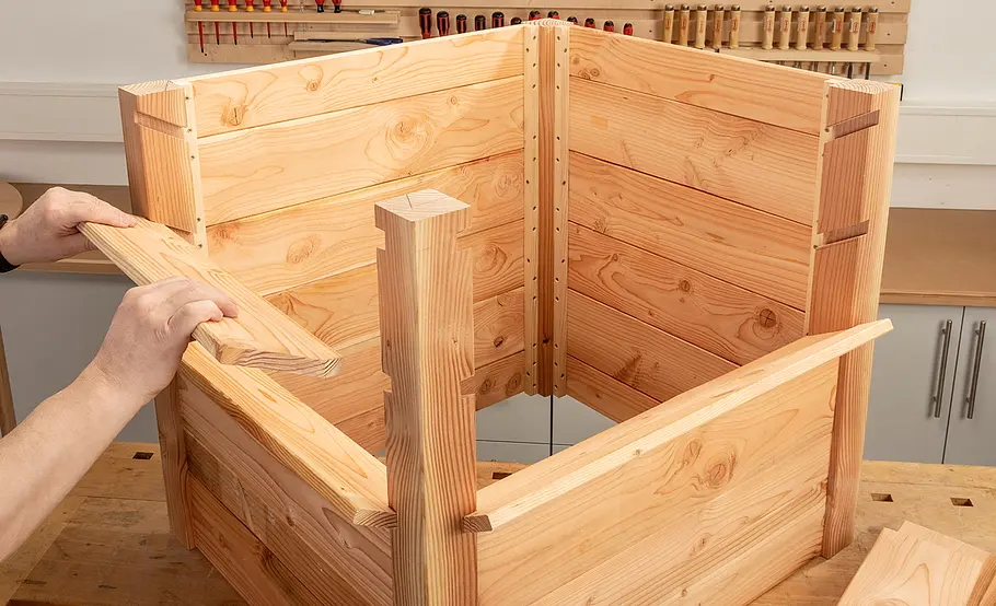 Kleines Hochbeet für den Balkon bauen
