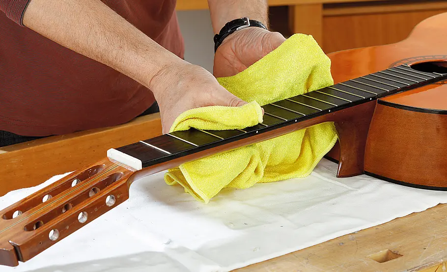 Gitarre reparieren