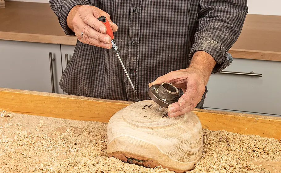 Anleitung: Holzschüssel aus Baumstamm drechseln