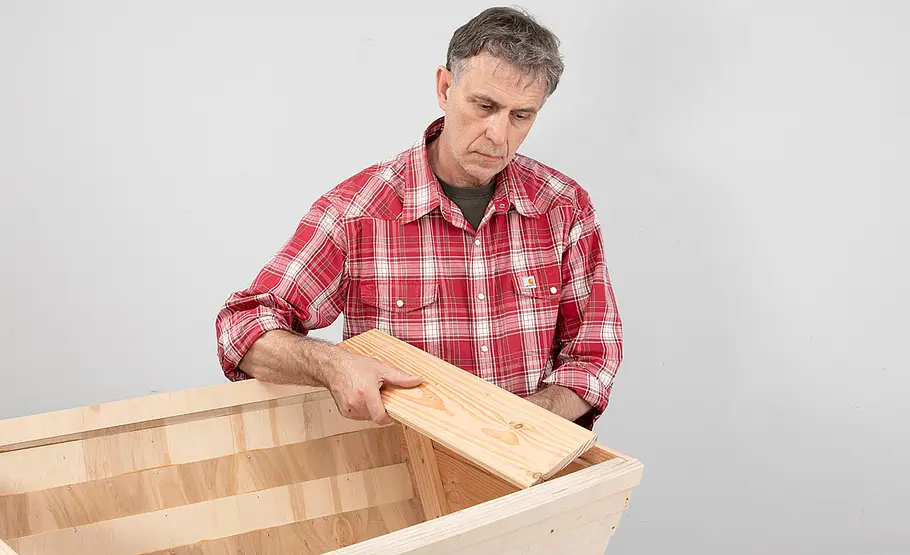 Hochbeet-Boot bauen