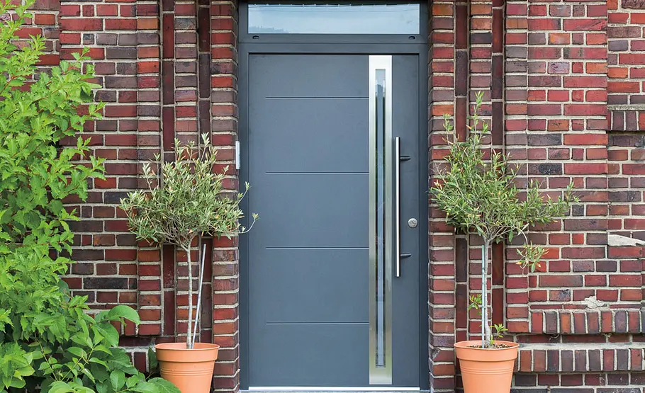 Haustür aus Aluminium einbauen
