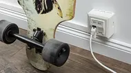 LAN-Kabel verlegen ohne Bohren - Foto: sidm / MMM LAN-Kabel verlegen ohne Bohren - Foto: sidm / MMM