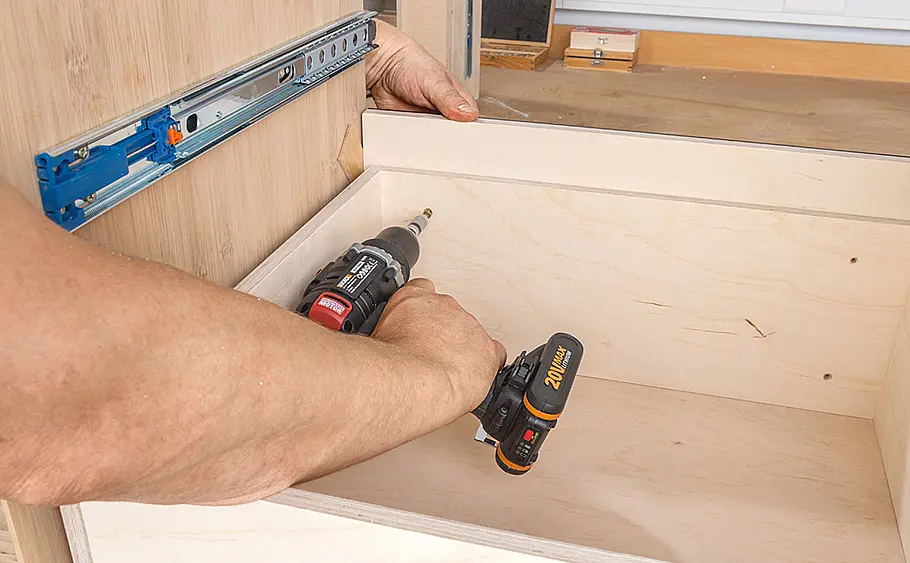 Waschbeckenunterschrank mit Schubladen bauen
