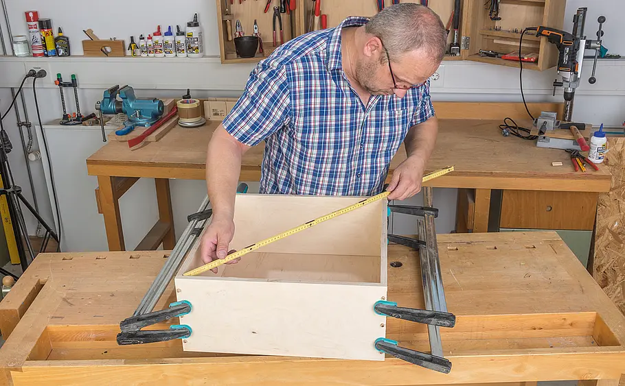 Waschbeckenunterschrank mit Schubladen bauen
