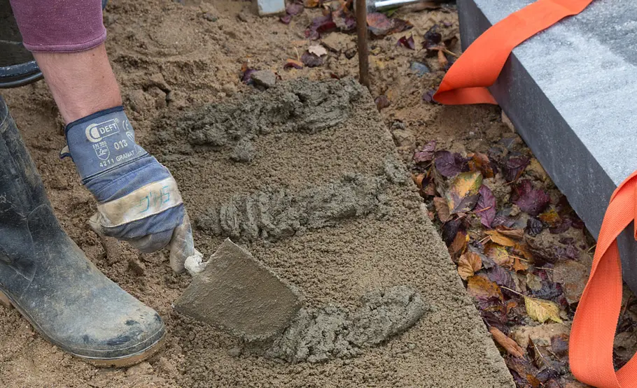 Treppe aus Blockstufen setzen