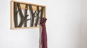Garderobe aus Ästen selber bauen - Foto: sidm / KEH Garderobe aus Ästen selber bauen - Foto: sidm / KEH