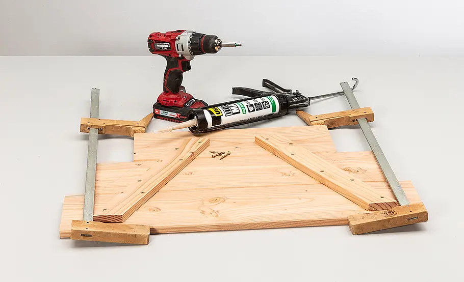 Hochbeet-Boot bauen