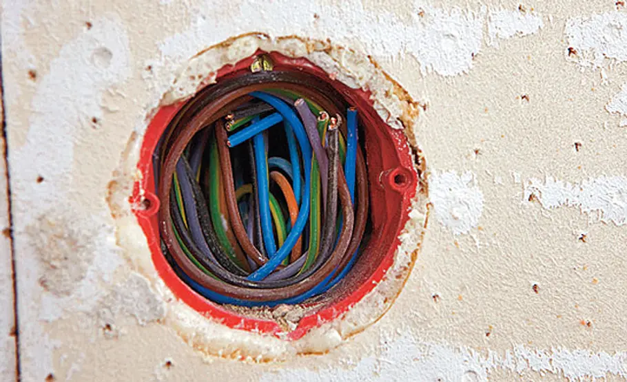 Anleitung: Innenwand dämmen Innendämmung: Elektroleitungen
