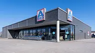 Aldi Filiale von außen - Foto: iStock / Bjoern Wylezich Aldi Filiale von außen - Foto: iStock / Bjoern Wylezich