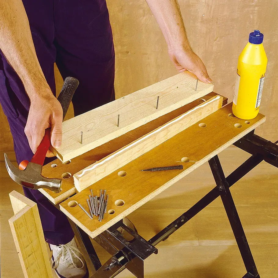 Kinderzimmermöbel: Bett bauen Kinderbett: Beine bauen