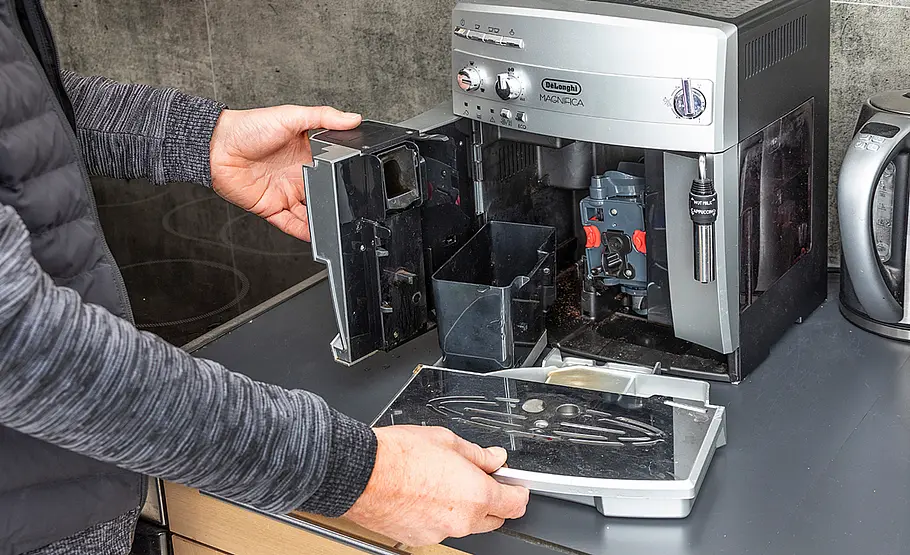 Kaffeevollautomat-Reparatur