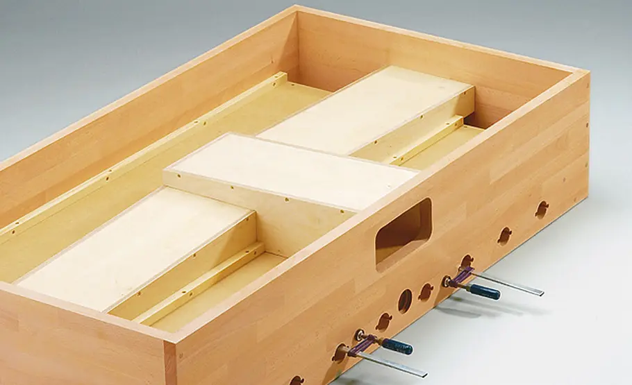 Tischkicker selber bauen Kickertisch: Konstruktion verschrauben