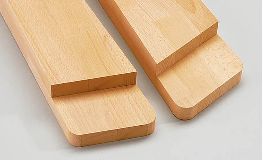 Tischkicker selber bauen Kickertisch: zwei Beinpaare