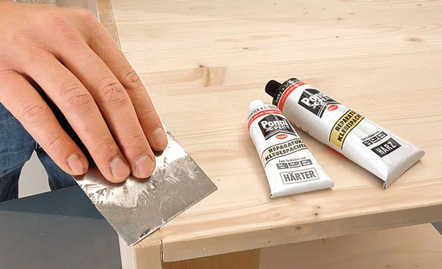Kinder-Möbel bauen: Tisch & Stuhl Bohrloch verspachteln