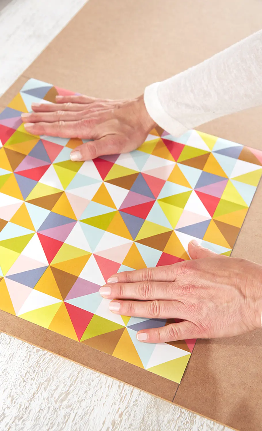 DIY: Kinderregal verzieren Kinderregal verzieren