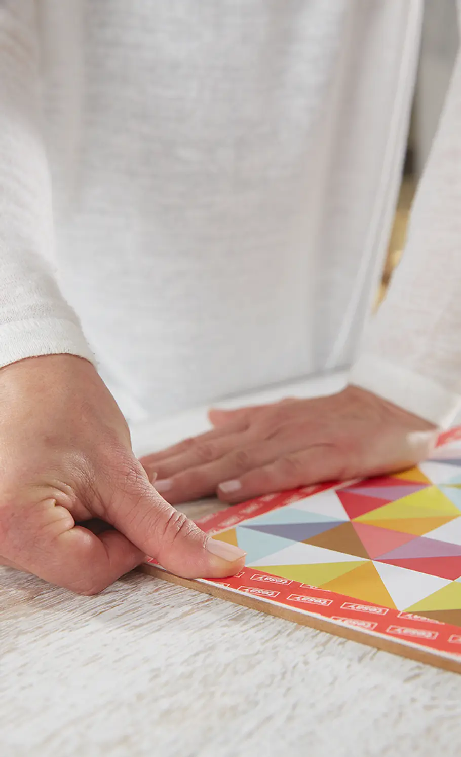 DIY: Kinderregal verzieren Kinderregal verzieren