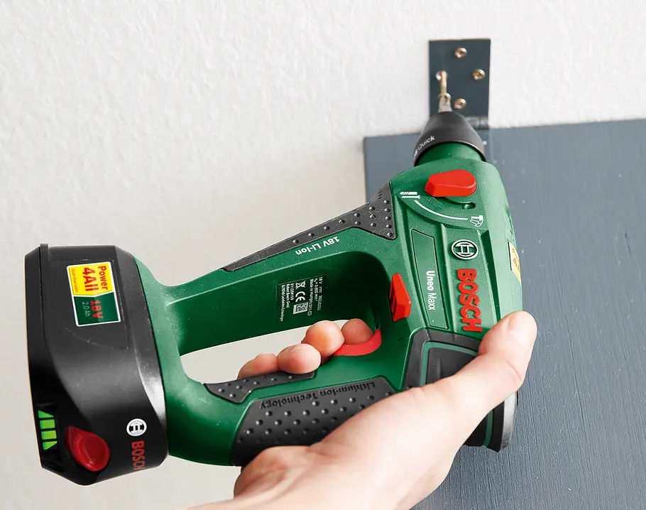 Klapptisch bauen: Schritt 11 von 12 Klapptisch und Wandspiegel