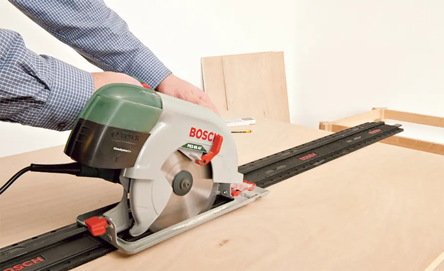 Campingtisch aus Holz bauen Klapptisch für den Garten