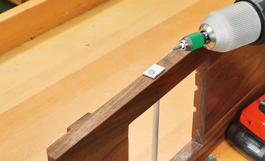 Klorollenhalter selber bauen Klorollenhalter: Alu-Fachstab
