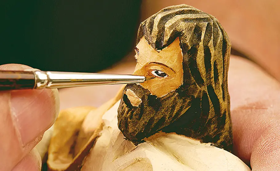 Anleitung: Krippenfiguren bemalen Holzfiguren bemalen