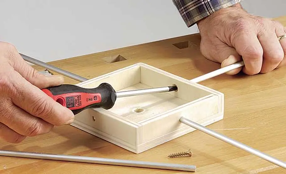 Uhr bauen: Schritt 7 von 12 Uhr montieren