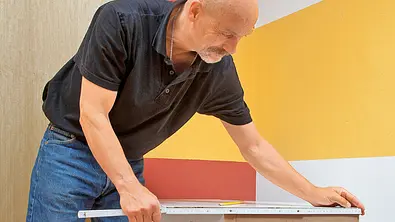 Küchenschrank aufhängen