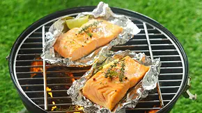 Lachs grillen in Alufolie - Foto: exclusive-design / Fotolia Lachs grillen in Alufolie - Foto: exclusive-design / Fotolia