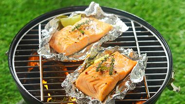 Lachs grillen in Alufolie - Foto: exclusive-design / Fotolia