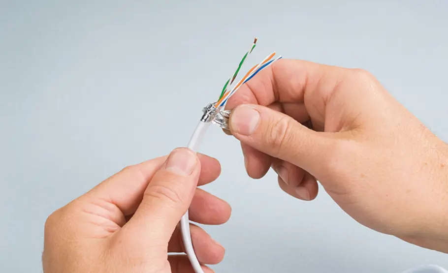 LAN-Kabel verlegen LAN-Kabel verlegen