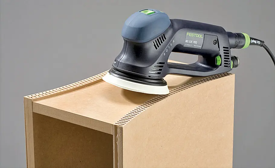 Standboxen selber bauen Korpus schleifen
