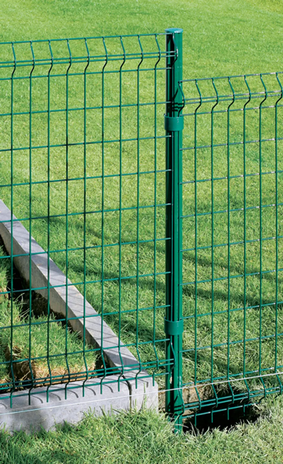 Metallzaun setzen: Schritt 14 von 34 Gartenzaun setzen