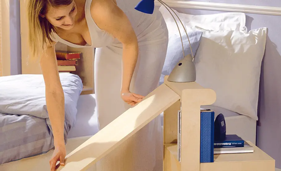 Nachttisch mit Bett-Tablett Bett-Tablett ausklappen