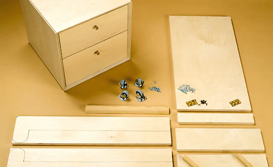 Nachttisch mit Bett-Tablett Bett-Tablett: Konturen aufzeichnen