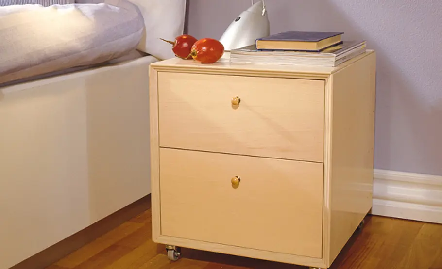 Nachttisch mit Bett-Tablett Nachttisch vor dem Umbau