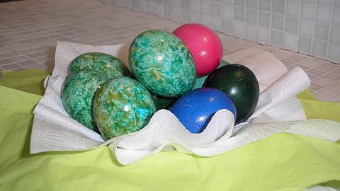 Ostern: Eier färben