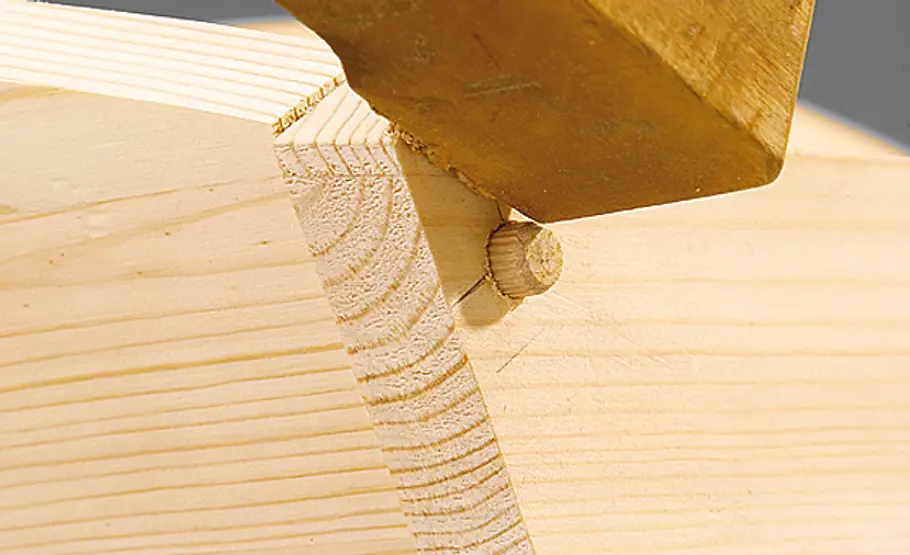 Schubkarre: Pflanzkübel bauen Holz-Schubkarre verleimen