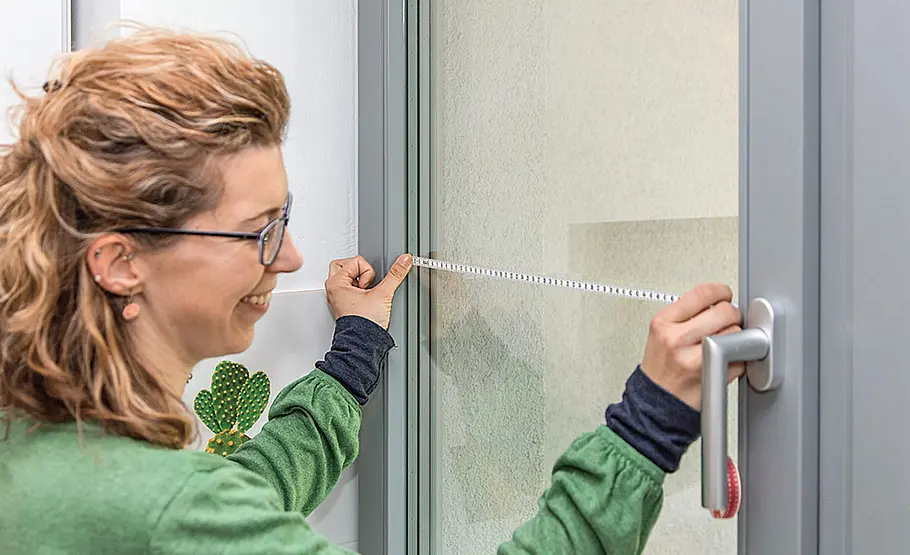 Plissee befestigen: Schritt 2 von 24 Plissee befestigen