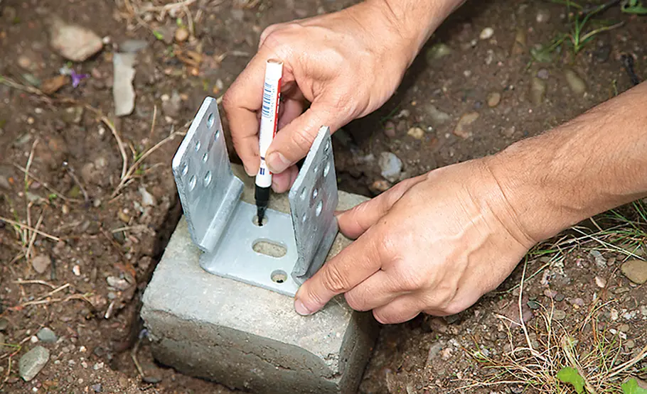 Pfostenschuh: Fundament gießen Punktfundamente bauen